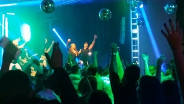 Axé - Banda Young - Formatura